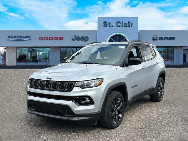 2026 Jeep Compass COMPASS LIMITED ALTITUDE 4X4 in Silver Zynith Metallic Clear-Coat Exterior Paint — front three-quarter view
