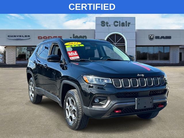 2022 Jeep Compass Trailhawk 4x4 in Diamond Black Crystal Pearlcoat — front three-quarter view